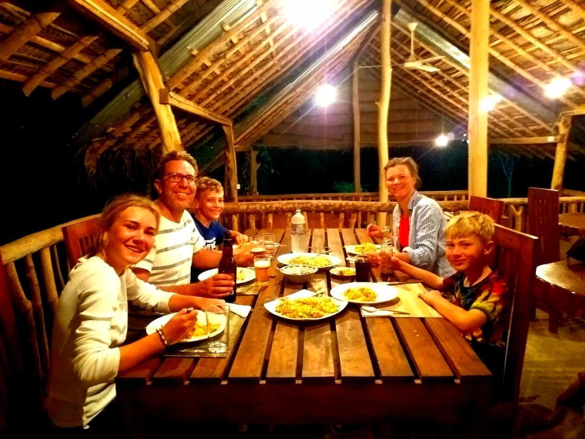 אודוואלאווה Palm Land Eco Resort And Safari Tours מראה חיצוני תמונה